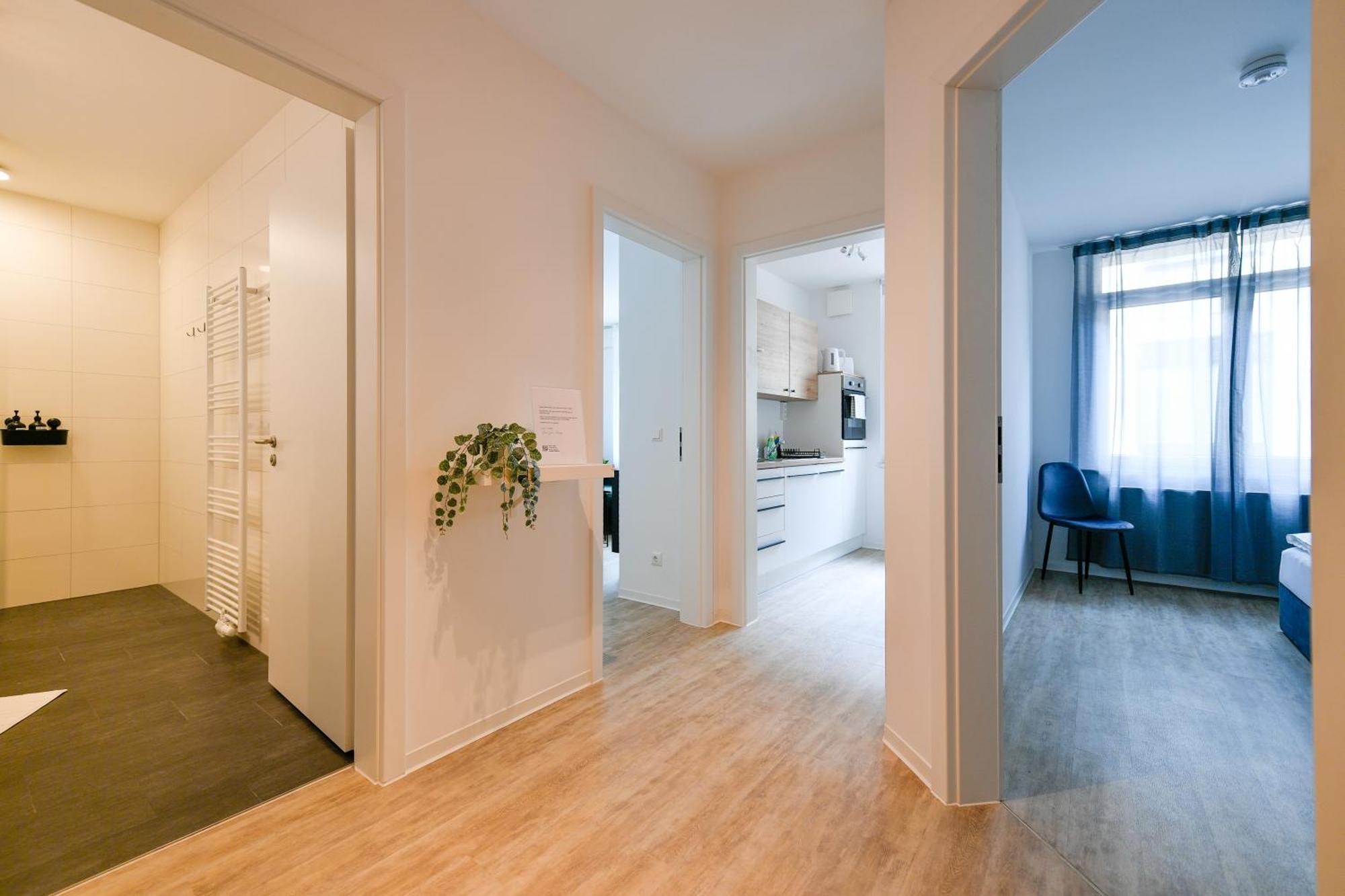 Ferienwohnungen Am Theater - Modern, Zentral Und Ruhig Mit Kueche, Waschtrockner, Netflix, Wlan Und Parkplatz- 2 Zimmer, 52 Qm Cottbus Buitenkant foto